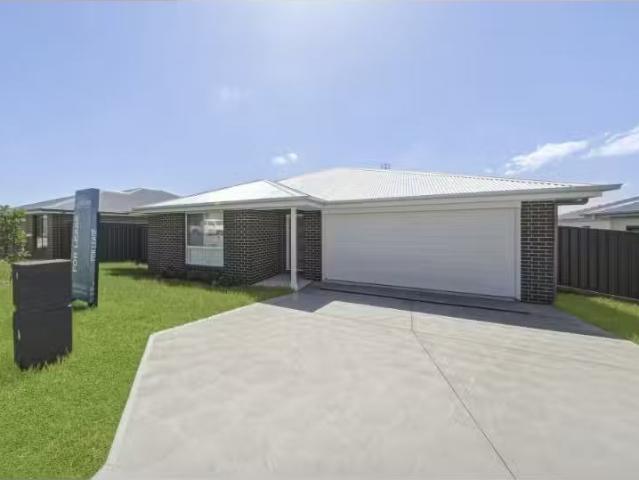 Cozy 4 BR 4 Stringer Avenue, GILLIESTON HEIGHTS House for rent.