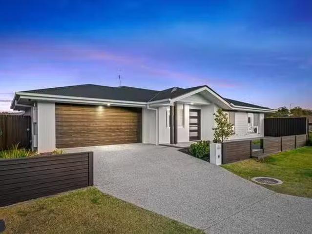 Nice 4 BR 50 Bandicoot Drive, Bahrs Scrub, QLD 4207