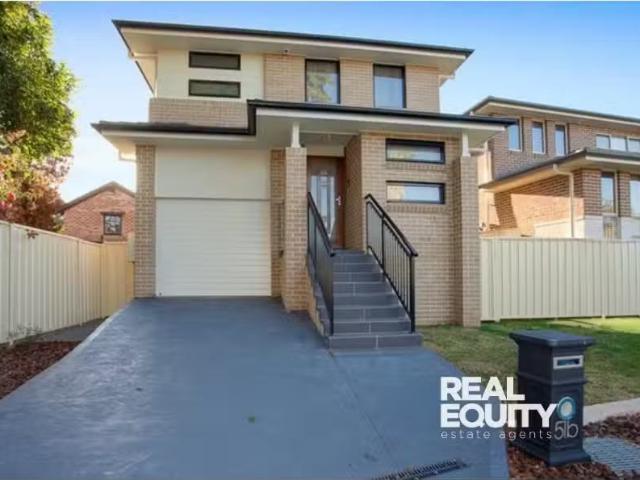 For Rent! 4 BR 53 Haerse Avenue, CHIPPING NORTON House for ren.