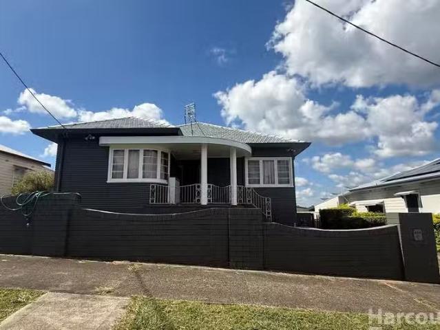 Nice 4 BR 5 Short Street, West Kempsey, NSW 2440 House for R.