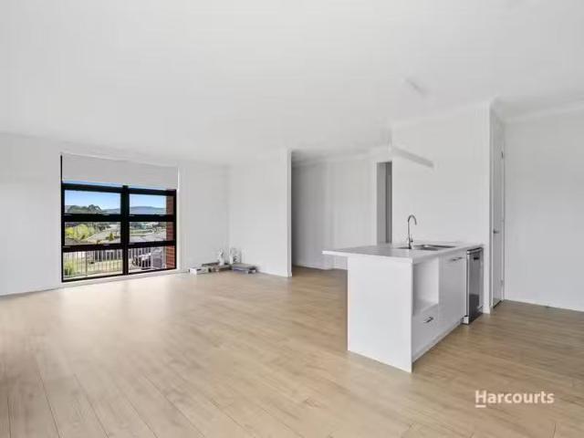 Nice 4 BR 65 Federation Drive, SORELL, TAS 7172 House for Rent