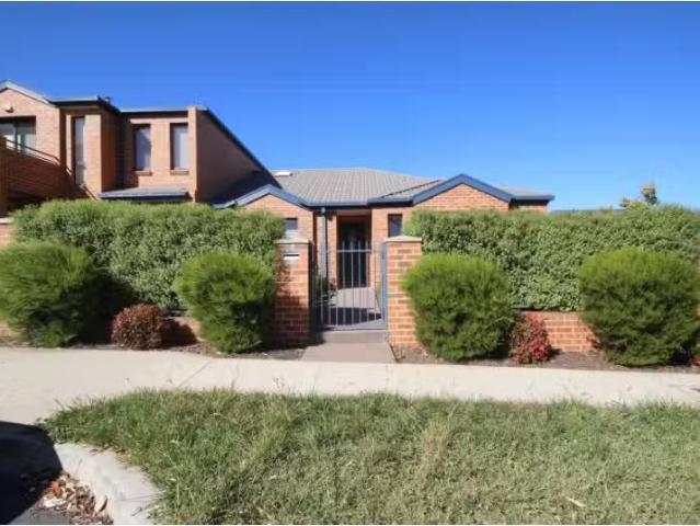 Charming 4 BR 65 Sarre Street, GUNGAHLIN House for rent Liste.