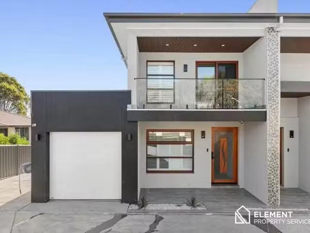 Deal! 4 BR 69A Ainsworth Street, Mawson, ACT 2607