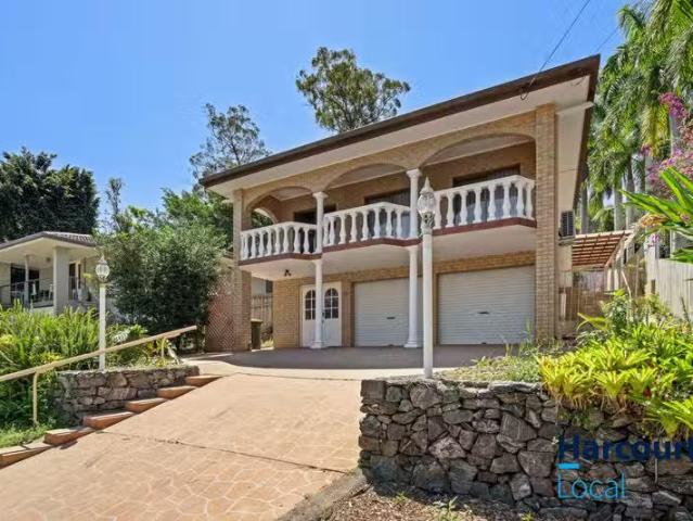 Just in! 4 BR 62 Carrara Street, MOUNT GRAVATT EAST, QLD 4122.