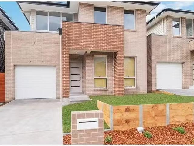 Unique 4 BR 6 Nix Street, Box Hill House for rent Listed by J.