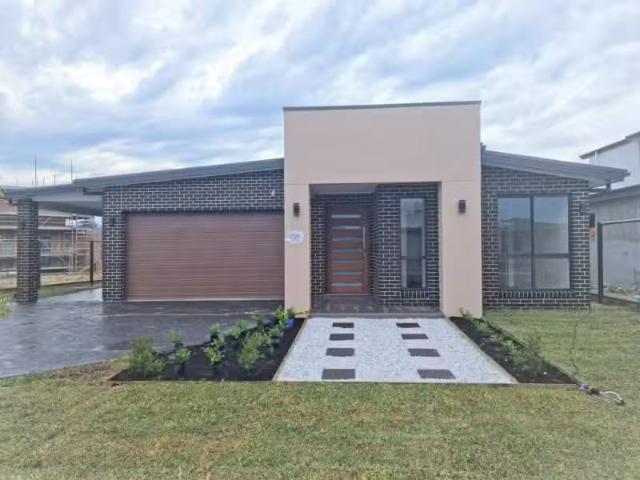 Charming 4 BR 6A Burrough Street, CATHERINE FIELD House for re.
