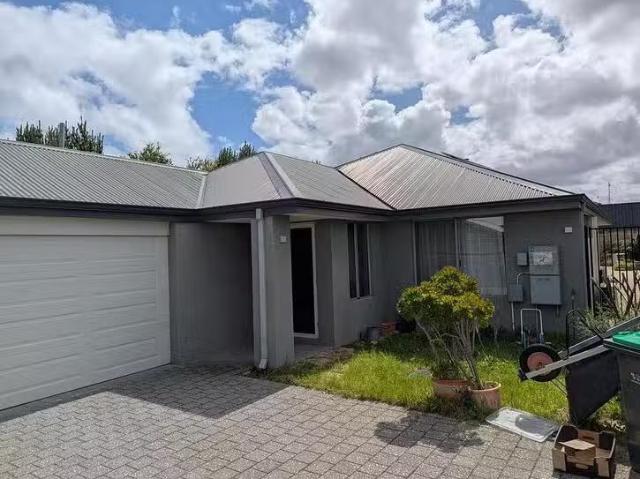 Rental! 4 BR 7 Rhizome Way, Banksia Grove, WA 6031