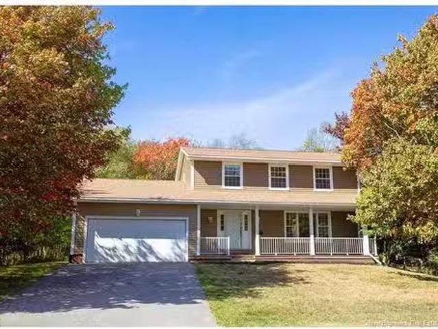 Unique 4 BR 89 Park Dr, Rothesay, NB, E2H 2P5 house for leas.