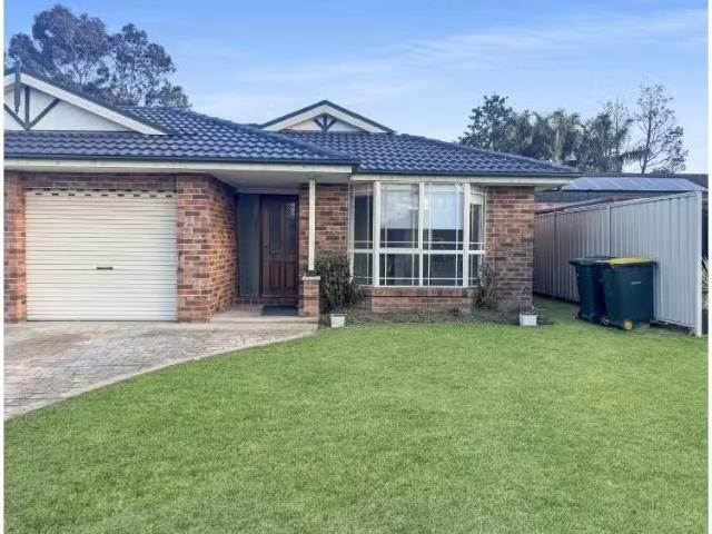 Rental! 4 BR 81B Hamlet Crescent, ROSEMEADOW House for rent L.