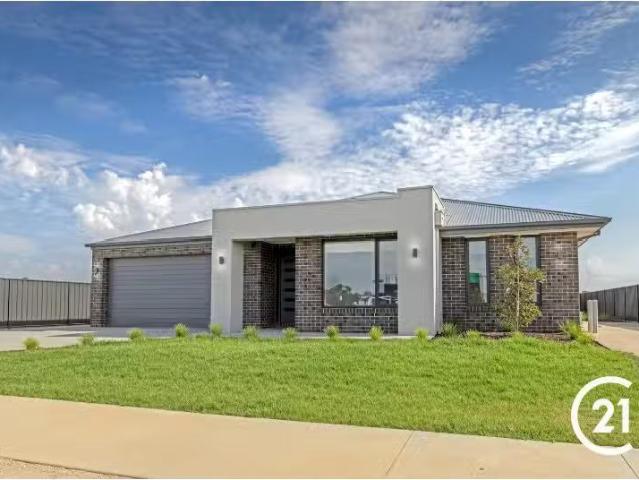 New 4 BR 8 Bronzewing Street, Moama House for rent Listed by.