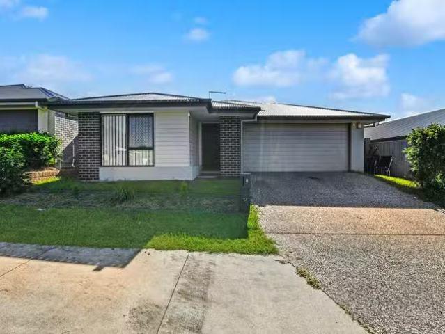Rental! 4 BR 8 Ridge Road, Greenbank, QLD 4124
