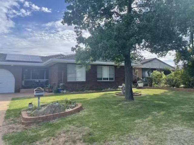 New 4 BR 9 Emerald Street, DUBBO House for rent Listed by Lil.
