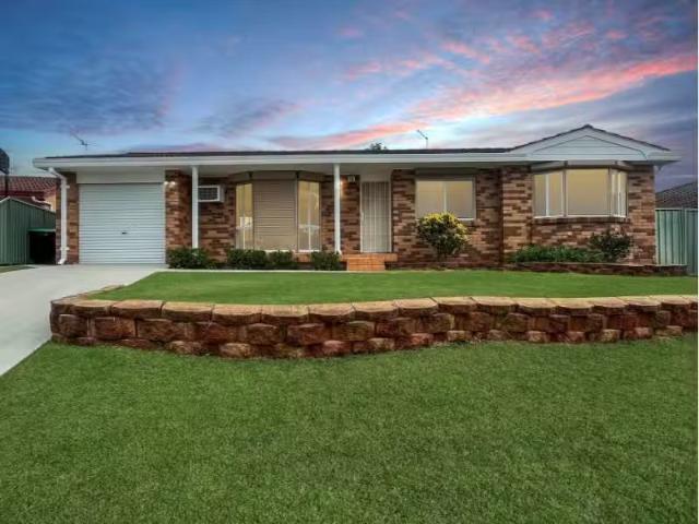 Cozy 4 BR 9 Westmoor Grove, Werrington Downs House for rent L.