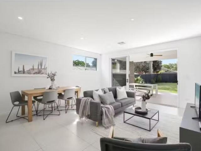Deal! 4 BR 9A Lorraine Street, NORTH STRATHFIELD Townhouse for.