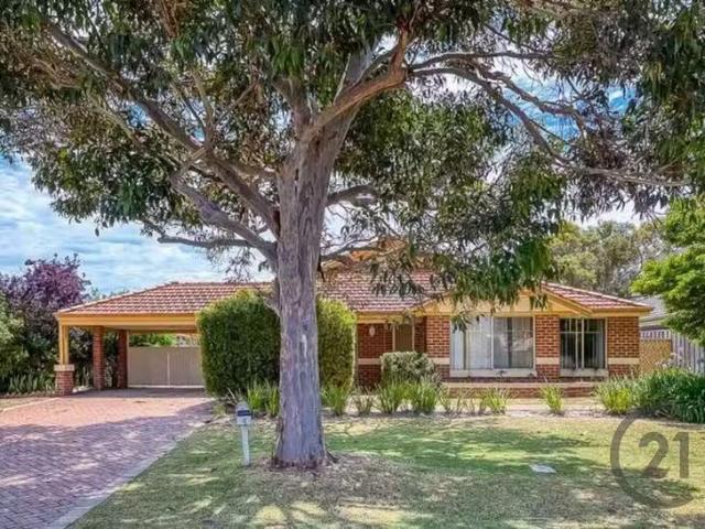 For Rent! 4 Braidwood Drive, Australind, WA 6233
