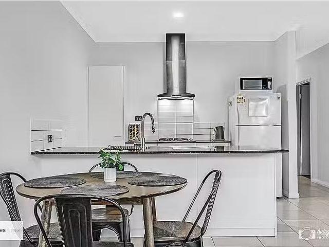 Charming 4 Discovery Vista, The Vines, WA 6069