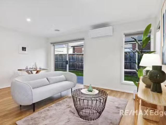Unique 4 Jean Street, Point Cook, VIC 3030