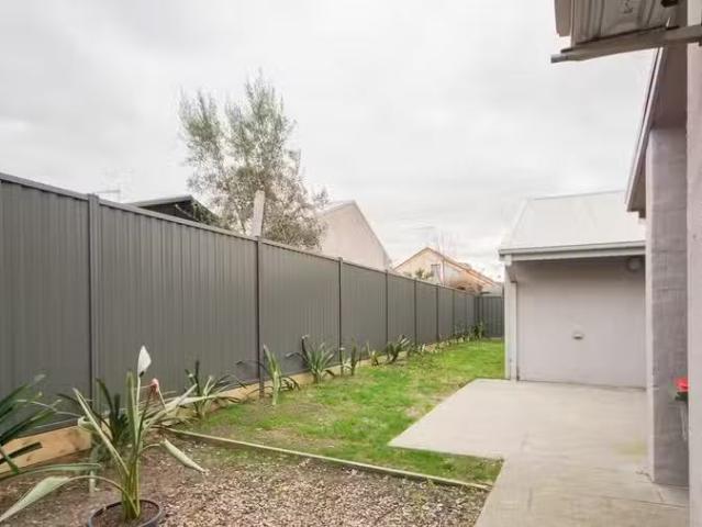 Nice 4 Sutherland Place, Burwood VIC 3125
