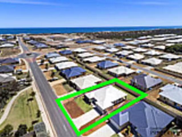 Rental! 4 Sail Boulevard, Sunset Beach, WA 6530