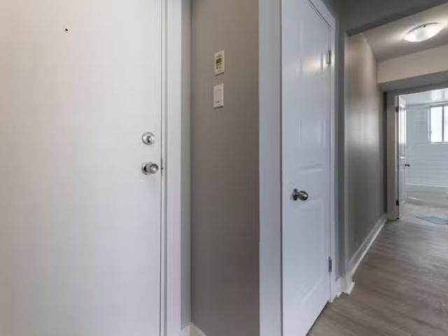 For Rent! 4 1/2 for rent Norgate