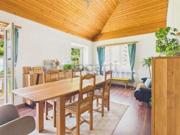 Charming 4.5 room duplex apartment in a quiet location of Effretikon