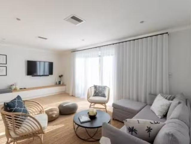 Cheap 4A Catalina Crescent, Avalon Beach, NSW 2107