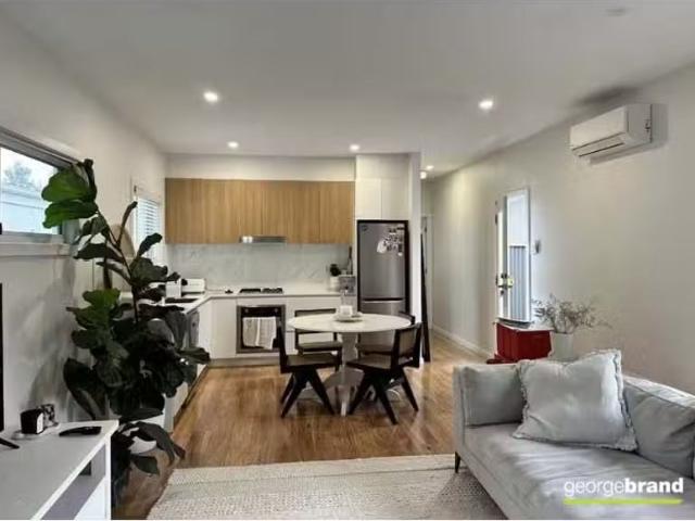 Unique 4a Jean Albon Place, Long Jetty House for rent Listed.
