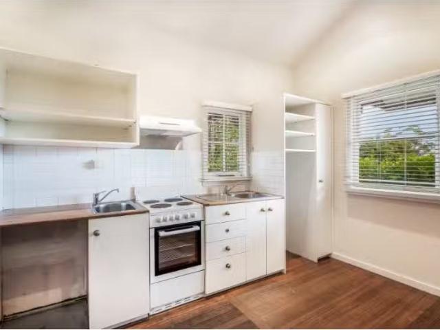 Cheap 4a Maroopna Road, YOWIE BAY Apartment for rent Listed b.