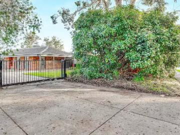 Cozy 501 Yatala Vale Road, Fairview Park, SA 5126