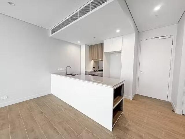 Just in! 505/6 General Boulevard, Edmondson Park Apartment for.
