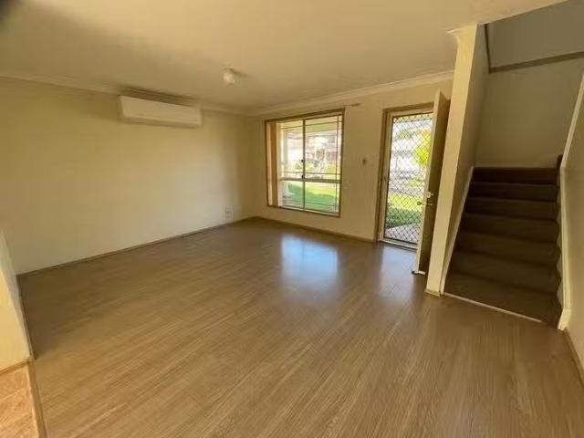 Rental! 50 Michelago Circuit, Prestons, NSW 2170