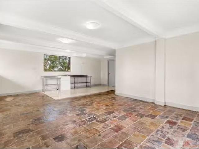 For Rent! 50 Old Hawkesbury Road, Mc Graths Hill House for ren.
