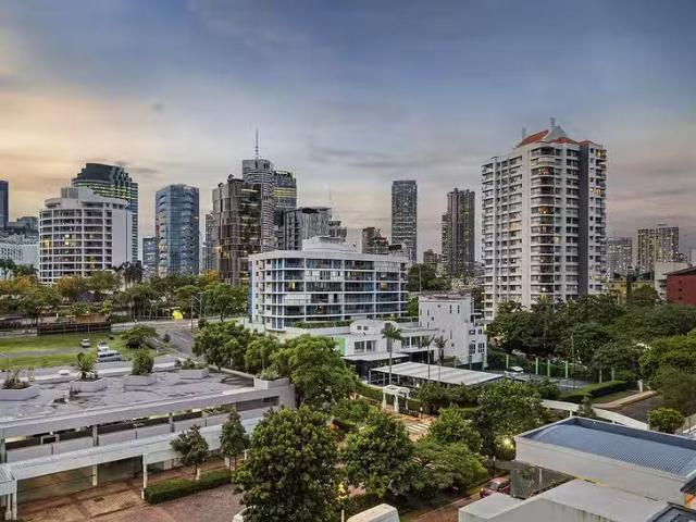 Deal! 510/44 Ferry Street, Kangaroo Point, QLD 4169
