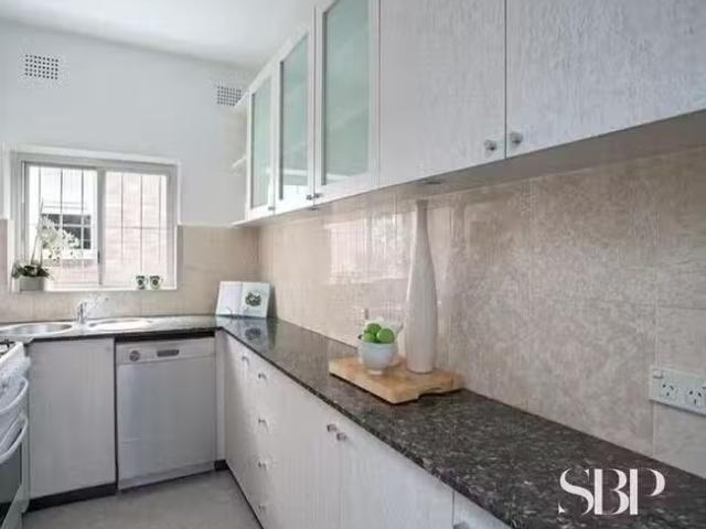 Just in! 5/12 Francis Street, Bondi Beach, NSW 2026