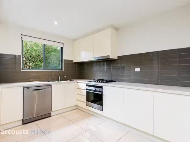 Nice 5/12 Merriville Road, KELLYVILLE RIDGE, NSW 2155 Apartm.