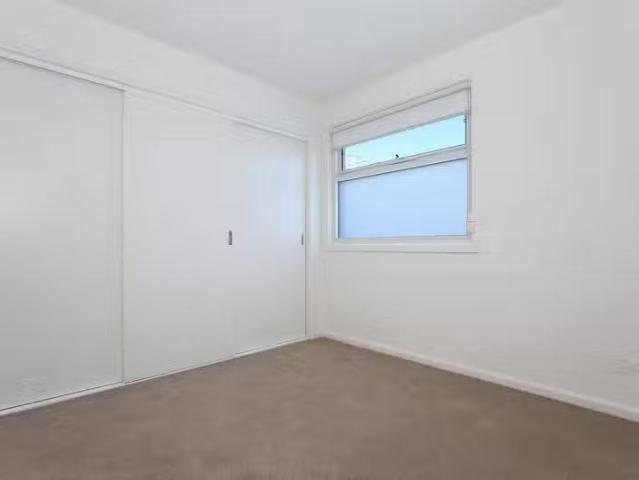 Cozy 5/164 Clarendon Street, Thornbury VIC 3071