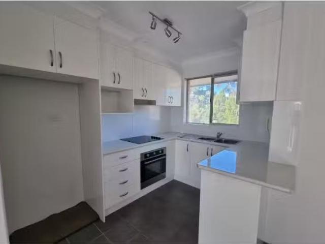 For Rent! 5/18 Northcote Street, WOLLONGONG Apartment for rent.