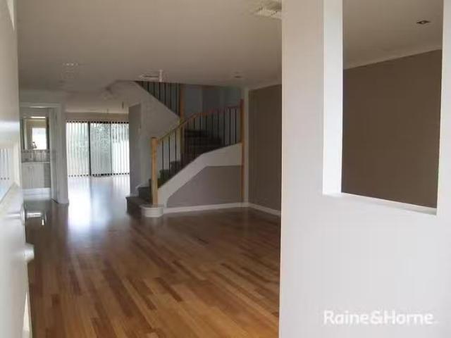 Cozy 51 Chandos Street, Sydenham, VIC 3037