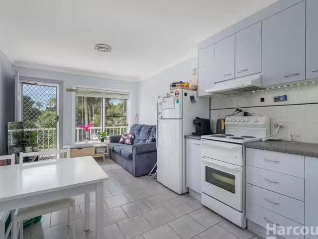 Cozy 5/1 Edith Street, North Haven, NSW 2443 Unit for Rent