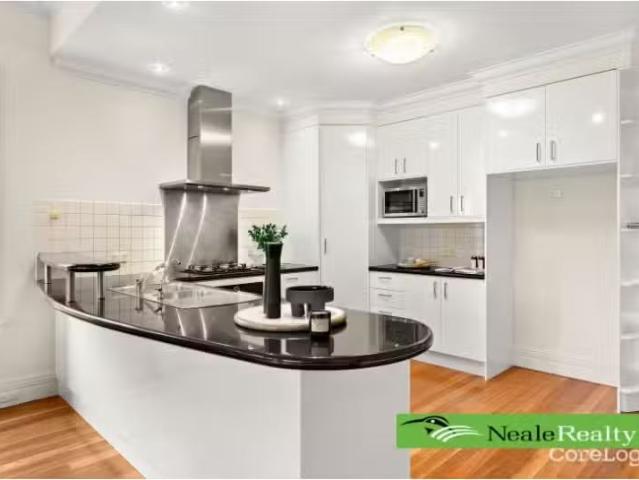 Deal! 51 Hackney Road, HACKNEY House for rent Listed by Lisa.