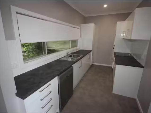 Cheap 51a Appletree Road, Holmesville House for rent Listed b.
