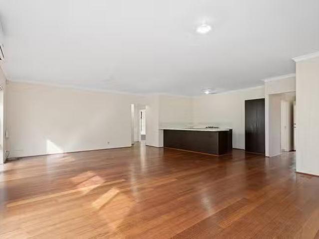 Deal! 5/32 Alday Street, St James, WA 6102