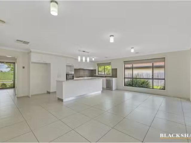 Rental! 57 James Harrison Street, Dunlop House for rent Liste.