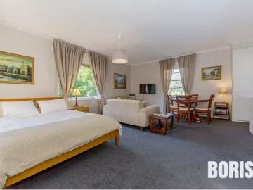 Just in! 5/45 Hampton Circuit, Yarralumla Apartment for rent.