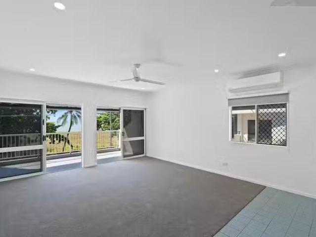 Nice 5/53 Sims Esplanade, Yorkeys Knob, QLD 4878