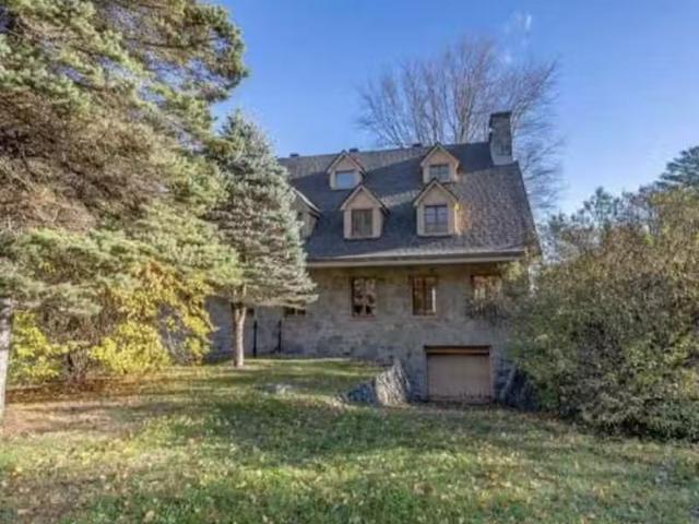 For Rent! 55698449 1605 Chemin Daoust