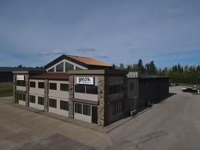 Just in! 5604 58 Avenue, Drayton Valley, AB, T7A 0B1 commerc.