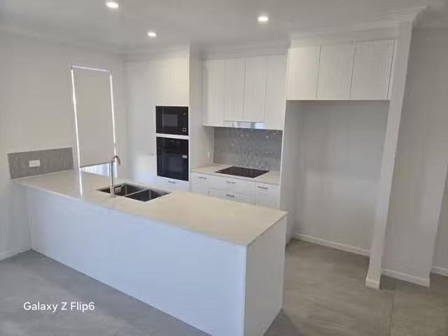 Deal! 56/8 TAYLOR Taylor Place, Mackenzie, QLD 4156