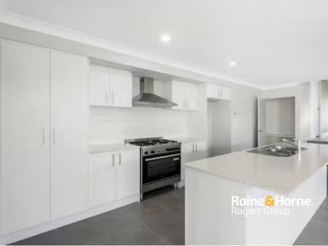 Cozy 56 Figtree Boulevard, WADALBA House for rent Listed by J.