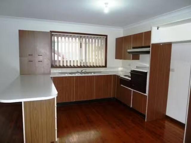 Cozy 56 Mulgoa Road, REGENTVILLE House for rent Listed by Che.